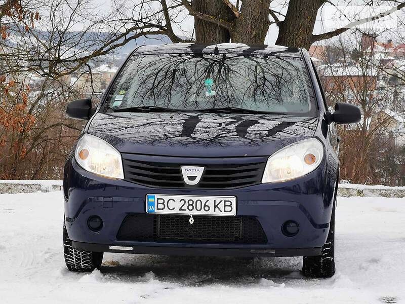Хетчбек Dacia Sandero 2009 в Золочеві