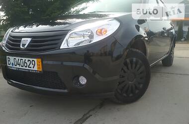 Хэтчбек Dacia Sandero 2009 в Самборе