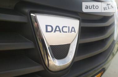 Хэтчбек Dacia Sandero 2009 в Самборе