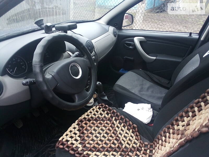 Хетчбек Dacia Sandero 2009 в Баришівка