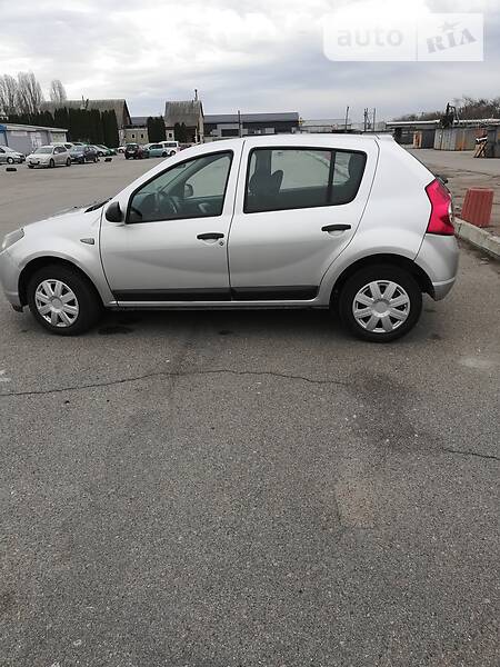 Хетчбек Dacia Sandero 2010 в Білій Церкві