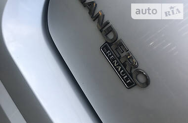 Хетчбек Dacia Sandero 2008 в 