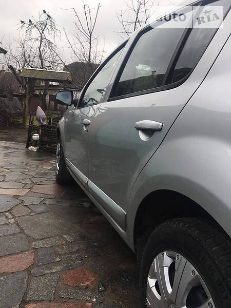 Хетчбек Dacia Sandero 2011 в Бердичеві