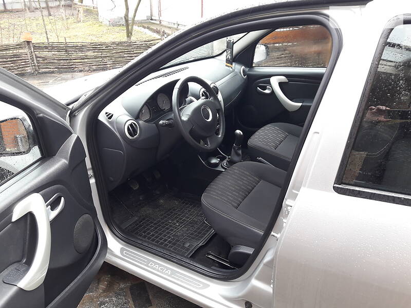 Хетчбек Dacia Sandero 2011 в Бердичеві