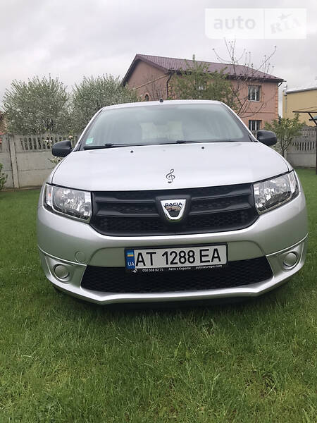Хэтчбек Dacia Sandero 2016 в Ивано-Франковске