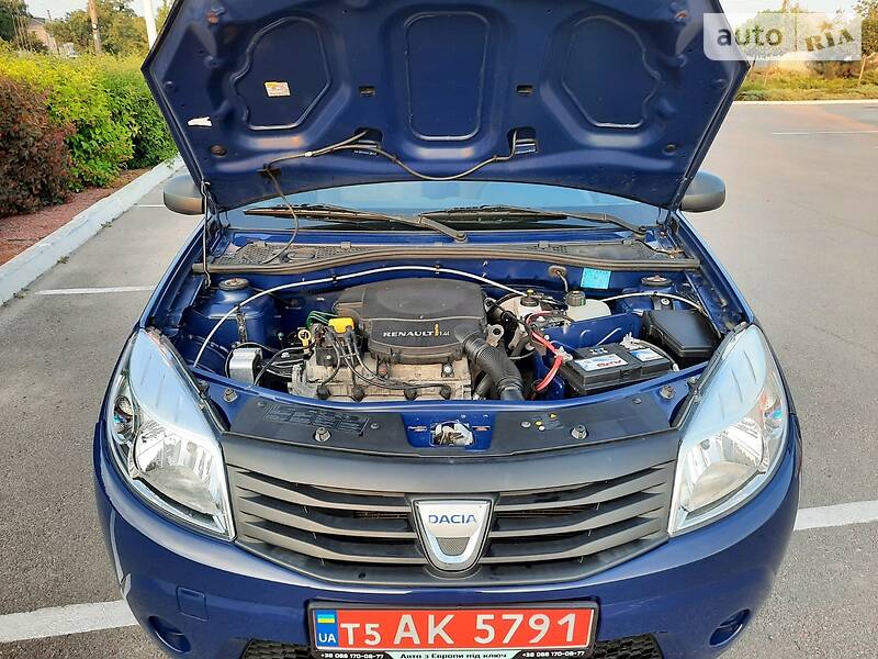 Хетчбек Dacia Sandero 2010 в Полтаві фото 41 Хетчбек Dacia Sandero 2010 в Полтаві
