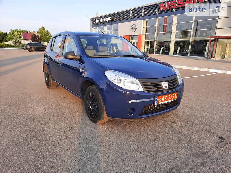 Хетчбек Dacia Sandero 2010 в Полтаві фото 61 Хетчбек Dacia Sandero 2010 в Полтаві