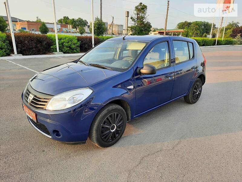 Хетчбек Dacia Sandero 2010 в Полтаві фото 70 Хетчбек Dacia Sandero 2010 в Полтаві