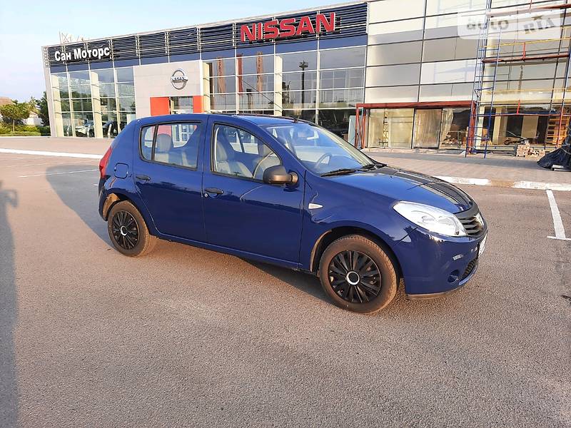 Хетчбек Dacia Sandero 2010 в Полтаві фото 81 Хетчбек Dacia Sandero 2010 в Полтаві