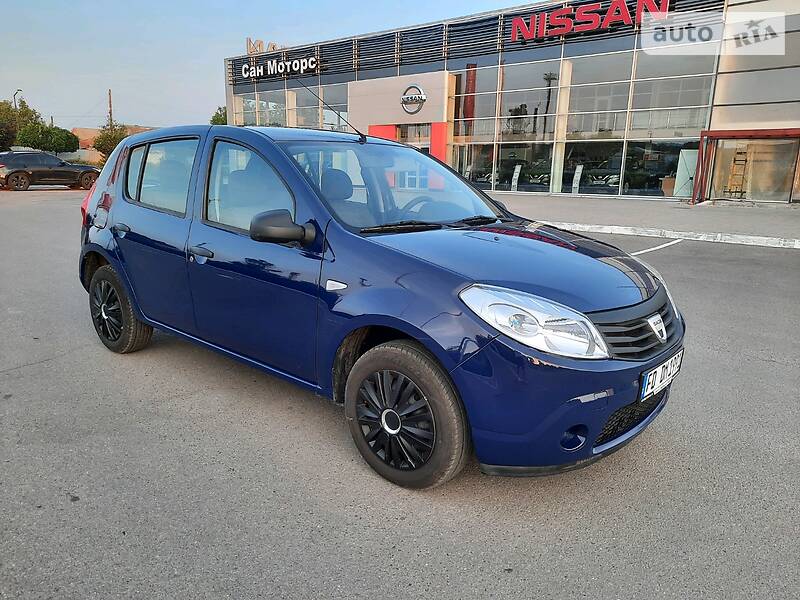 Хетчбек Dacia Sandero 2010 в Полтаві фото 85 Хетчбек Dacia Sandero 2010 в Полтаві