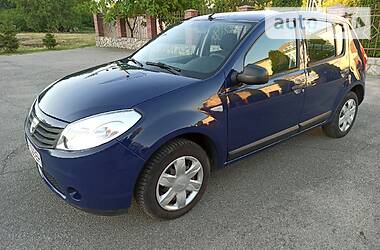 Хэтчбек Dacia Sandero 2009 в Кропивницком