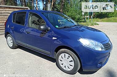 Хэтчбек Dacia Sandero 2009 в Житомире