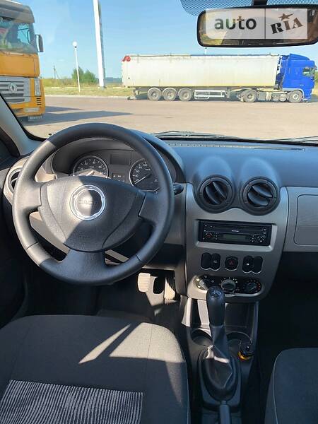 Хетчбек Dacia Sandero 2009 в Золочеві фото 10 Хетчбек Dacia Sandero 2009 в Золочеві