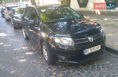 Хэтчбек Dacia Sandero 2016 в Львове