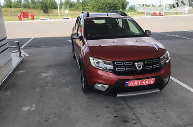 Хэтчбек Dacia Sandero 2017 в Киеве