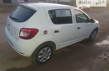 Хэтчбек Dacia Sandero 2014 в Калуше