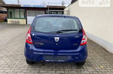 Хетчбек Dacia Sandero 2009 в Дрогобичі