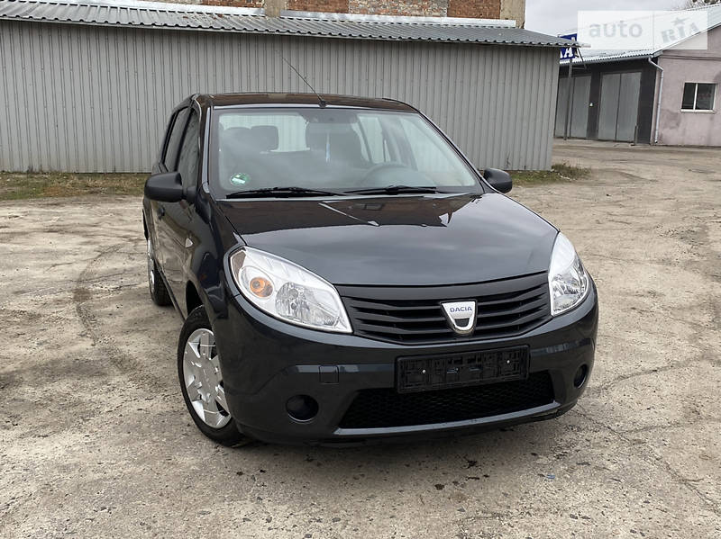 Хэтчбек Dacia Sandero 2008 в Ахтырке