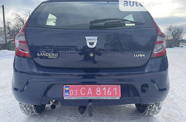 Хэтчбек Dacia Sandero 2009 в Бахмаче