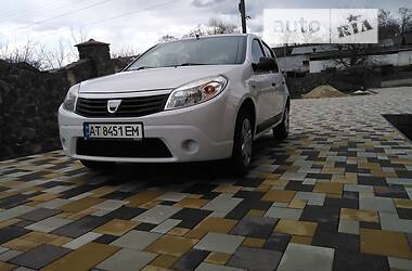 Седан Dacia Sandero 2009 в Івано-Франківську