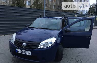 Хэтчбек Dacia Sandero 2008 в Турийске