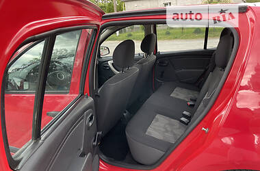 Універсал Dacia Sandero 2009 в 