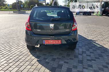 Хэтчбек Dacia Sandero 2008 в Кропивницком