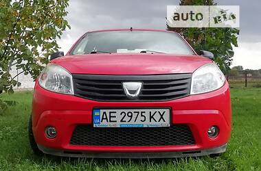 Хэтчбек Dacia Sandero 2009 в Новомосковске