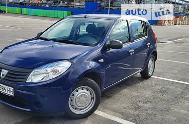 Хетчбек Dacia Sandero 2009 в Дніпрі