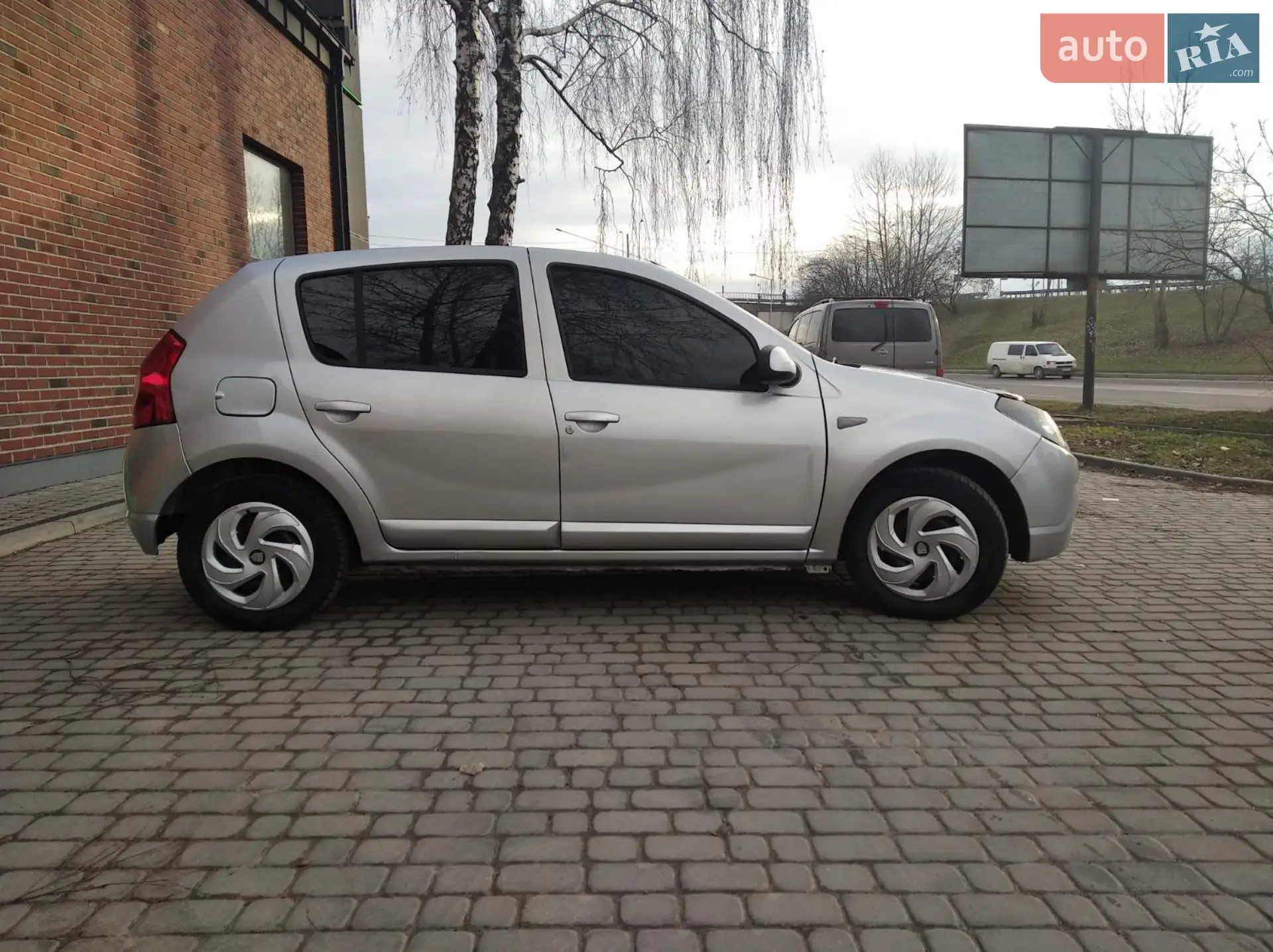 2010 Dacia Sandero - мініатюра 16