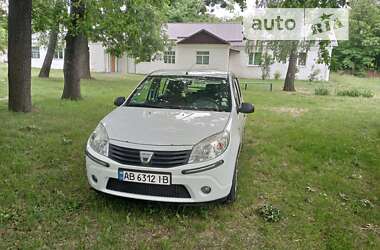 Хетчбек Dacia Sandero 2009 в Немирові