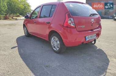 Хэтчбек Dacia Sandero 2009 в Виннице