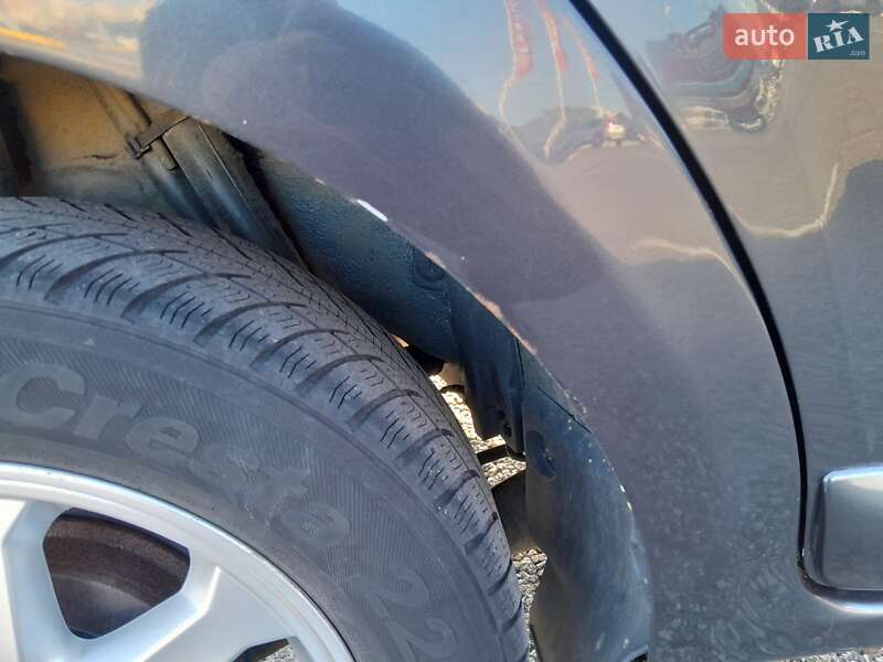 Хетчбек Dacia Sandero 2013 в Чернівцях фото 31 Хетчбек Dacia Sandero 2013 в Чернівцях
