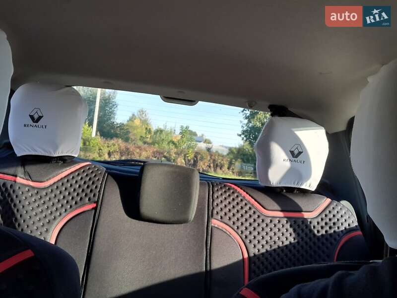 Хетчбек Dacia Sandero 2013 в Чернівцях фото 18 Хетчбек Dacia Sandero 2013 в Чернівцях