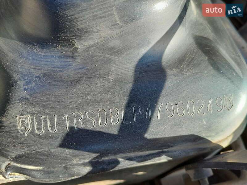 Хетчбек Dacia Sandero 2013 в Чернівцях фото 8 Хетчбек Dacia Sandero 2013 в Чернівцях