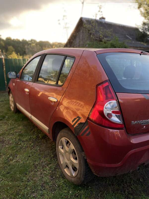 Хетчбек Dacia Sandero 2008 в Львові