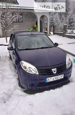 Хэтчбек Dacia Sandero 2011 в Межгорье