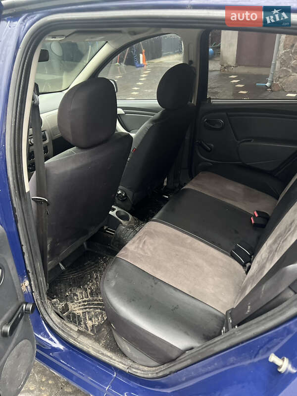 Хетчбек Dacia Sandero 2009 в Міжгір'ї