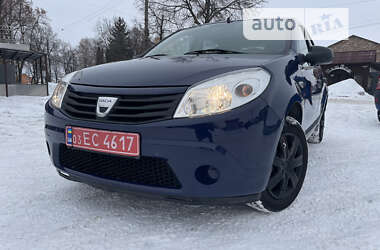 Хэтчбек Dacia Sandero 2009 в Бахмаче