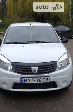 Хэтчбек Dacia Sandero 2009 в Знаменке