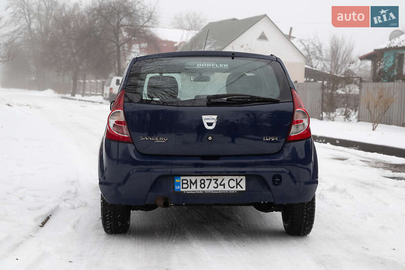 Хэтчбек Dacia Sandero 2009 в Сумах