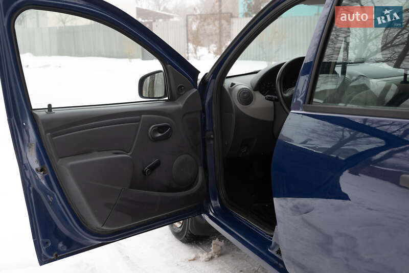 Хэтчбек Dacia Sandero 2009 в Сумах