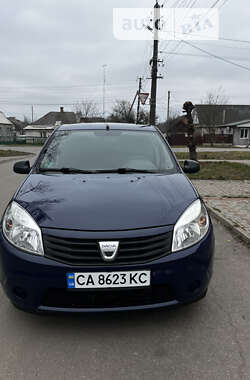 Хэтчбек Dacia Sandero 2009 в Христиновке