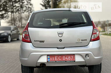 Хетчбек Dacia Sandero 2010 в Тернополі