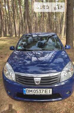 Хэтчбек Dacia Sandero 2008 в Лебедине