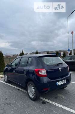 Хетчбек Dacia Sandero 2013 в Чернівцях