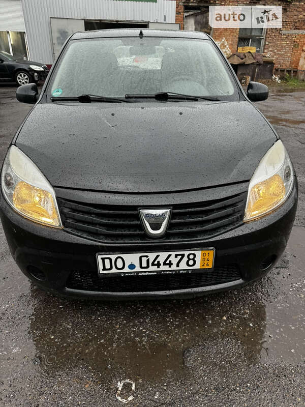 Хэтчбек Dacia Sandero 2012 в Виннице