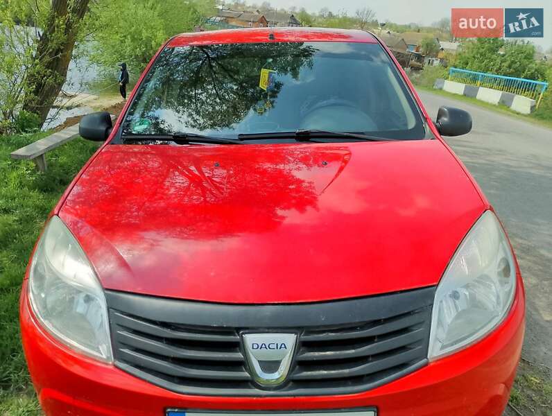 Хетчбек Dacia Sandero 2009 в Хмельницькому