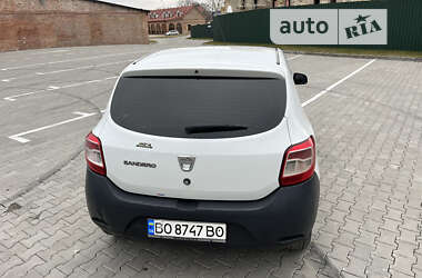 Хэтчбек Dacia Sandero 2013 в Тернополе