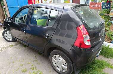 Хетчбек Dacia Sandero 2010 в Дубні